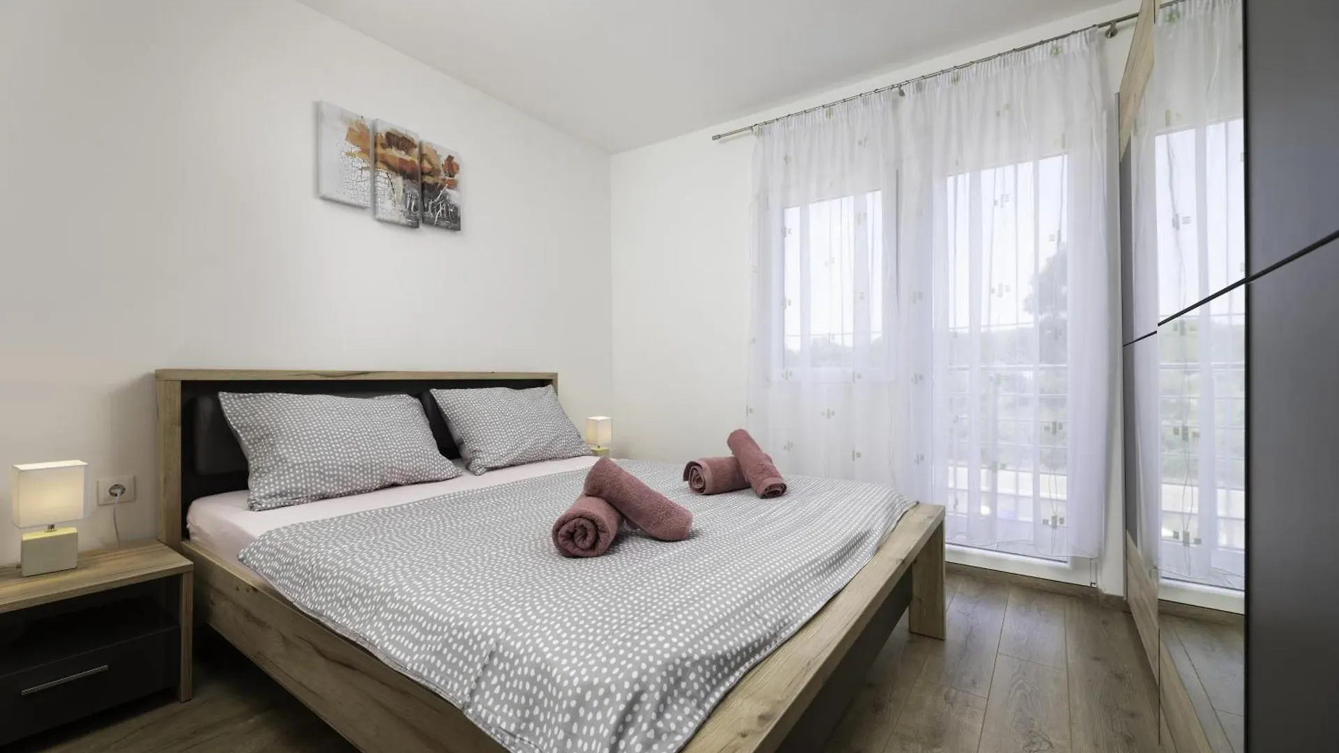 Apartments With A Swimming Pool , Krk - 22249 Sveti Vid-Miholjice